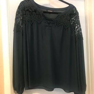 Long sleeve/lace top.
